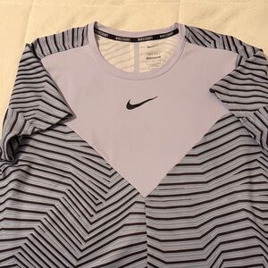 Nike Tennis Shirt Size L Slim Fit